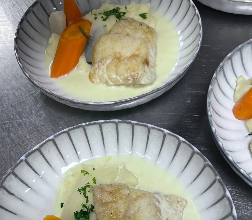 Image alt description