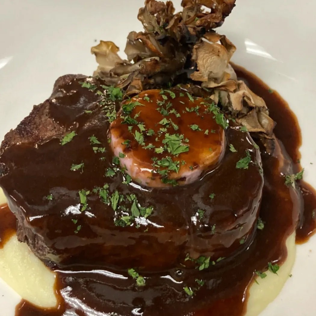 Image alt description