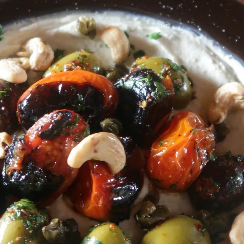 Image alt description