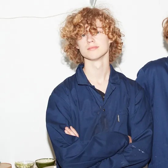 Image alt description