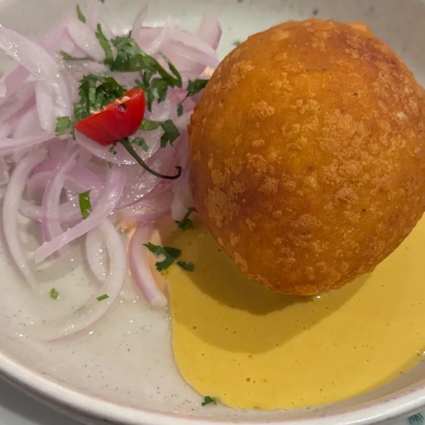 Image alt description