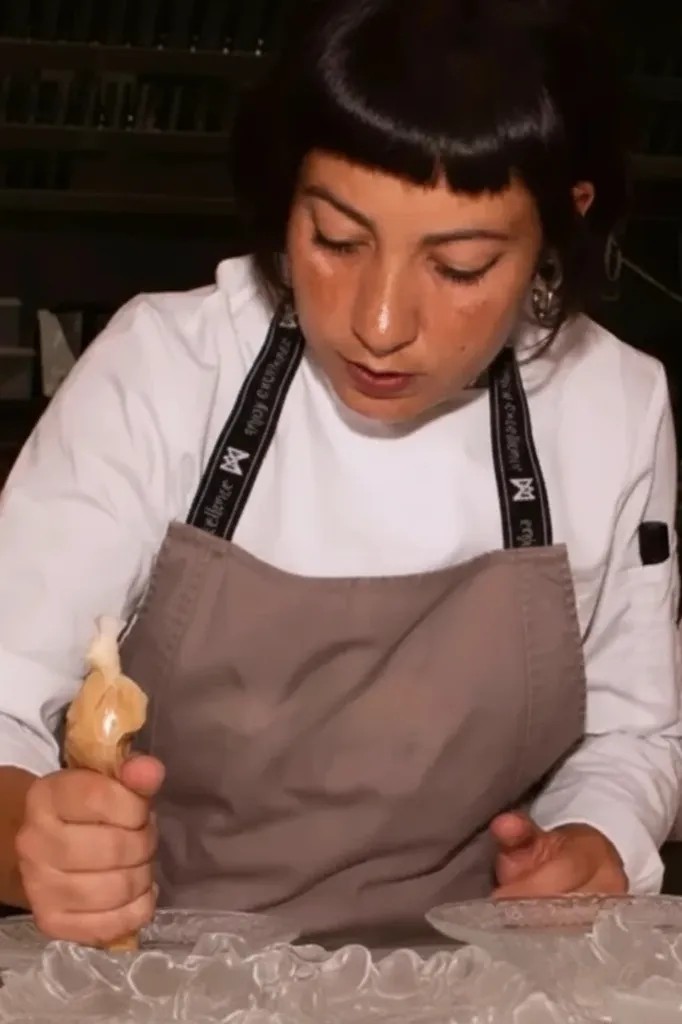 Image alt description