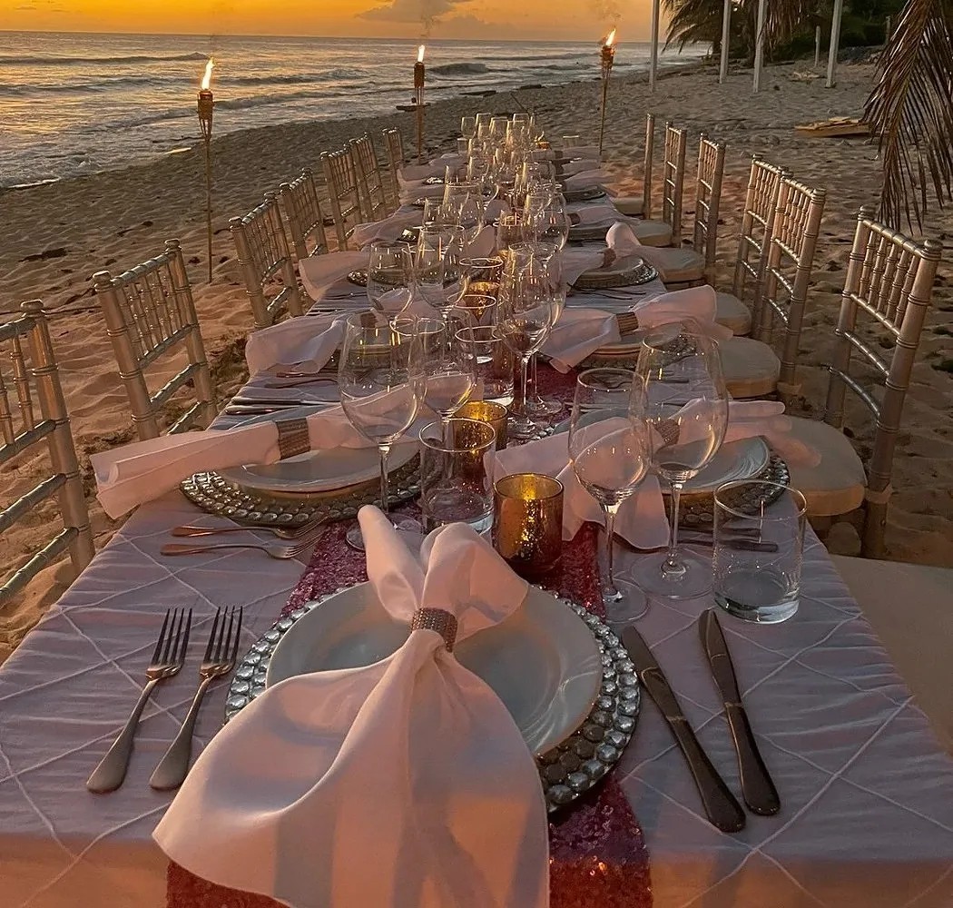 Image alt description