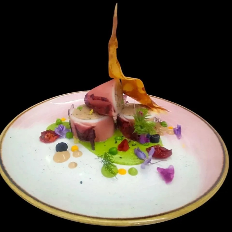 Image alt description