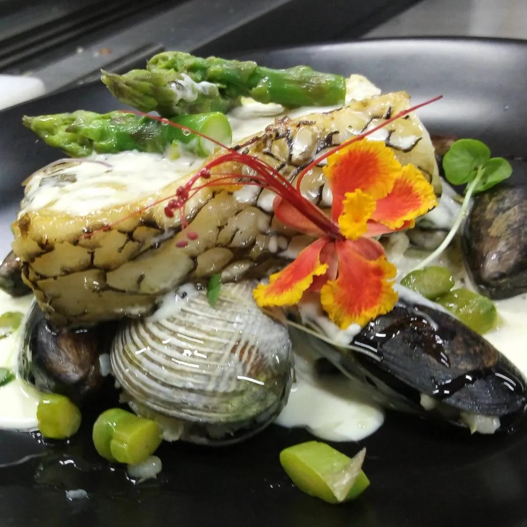 Image alt description