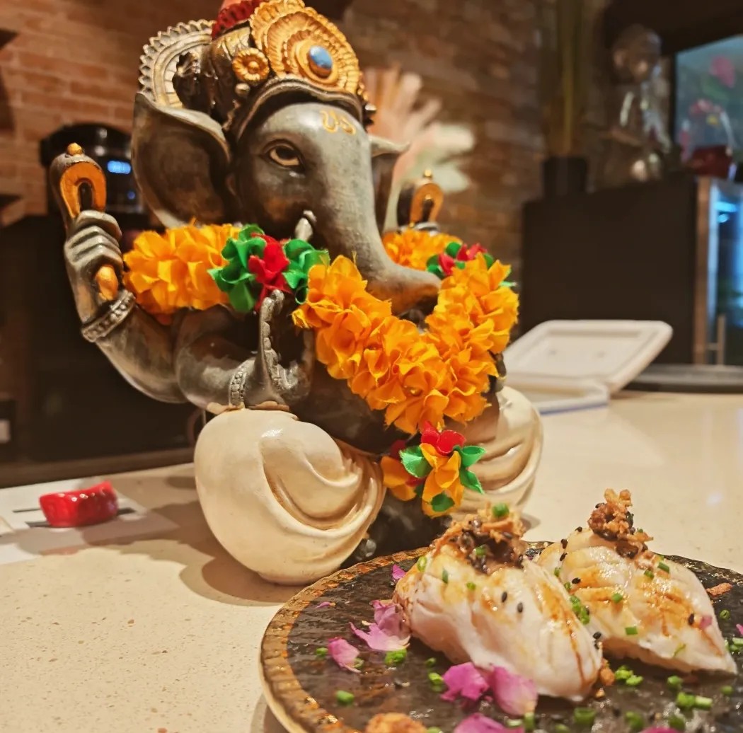 Image alt description