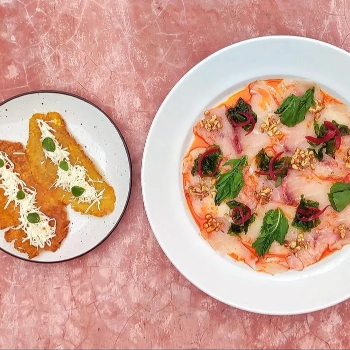 Image alt description