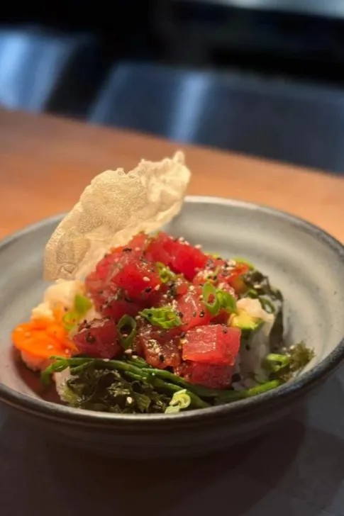 Image alt description