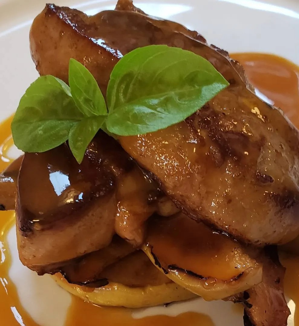 Image alt description