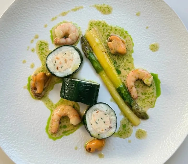 Image alt description