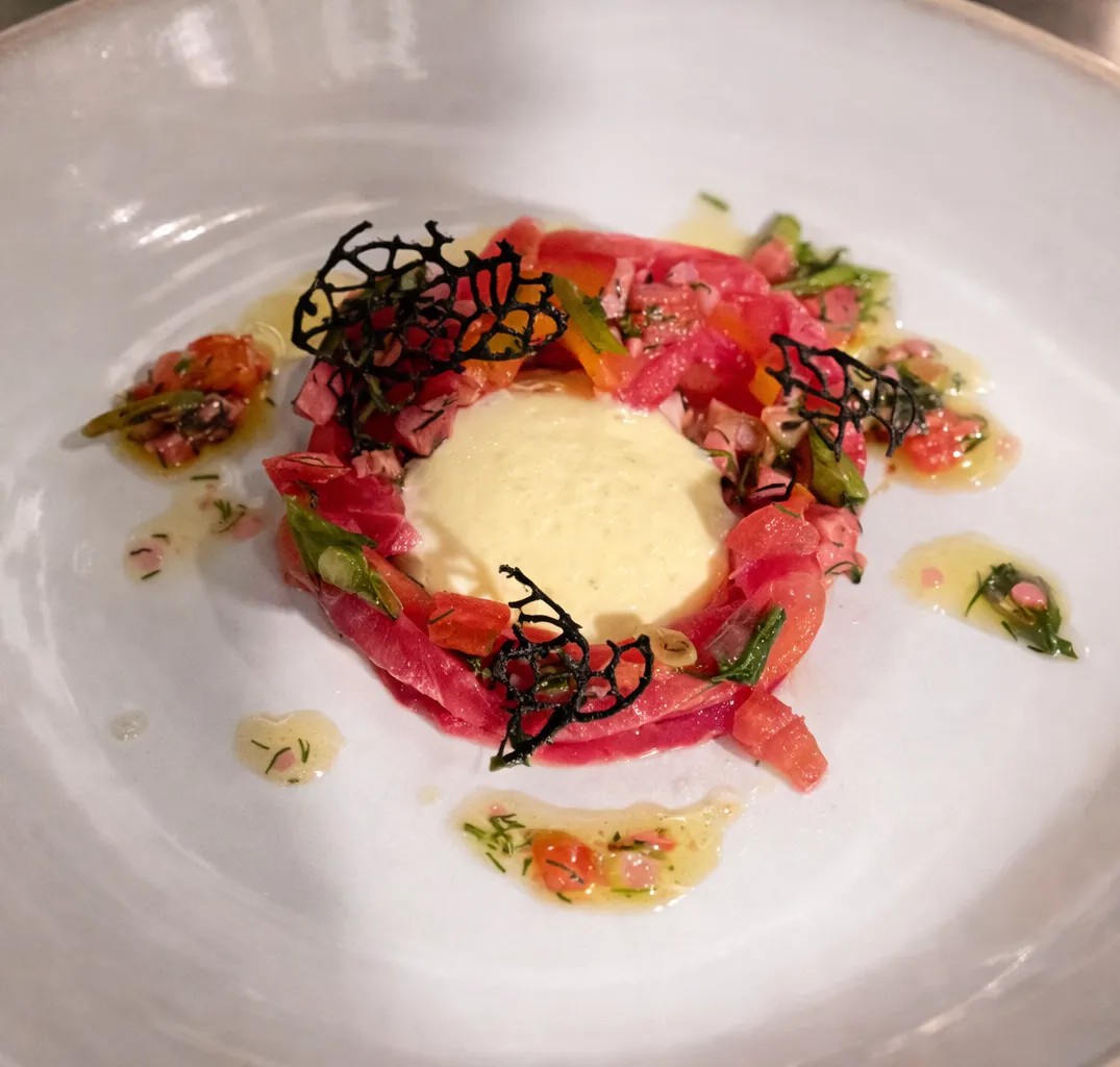 Image alt description