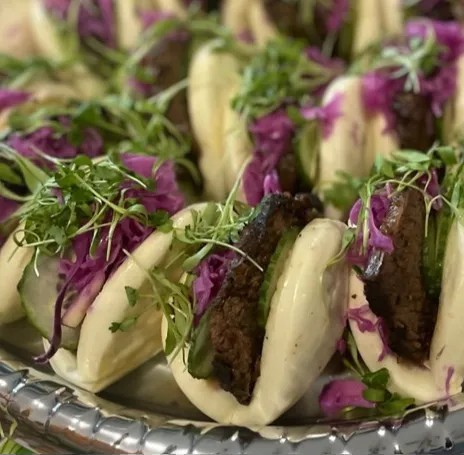 Image alt description