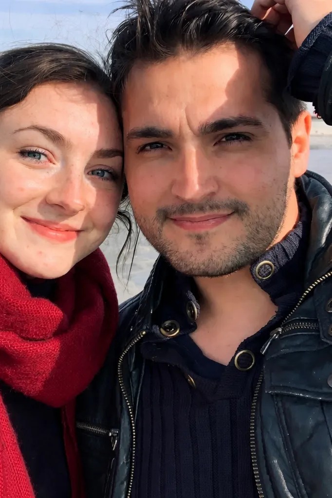 Image alt description