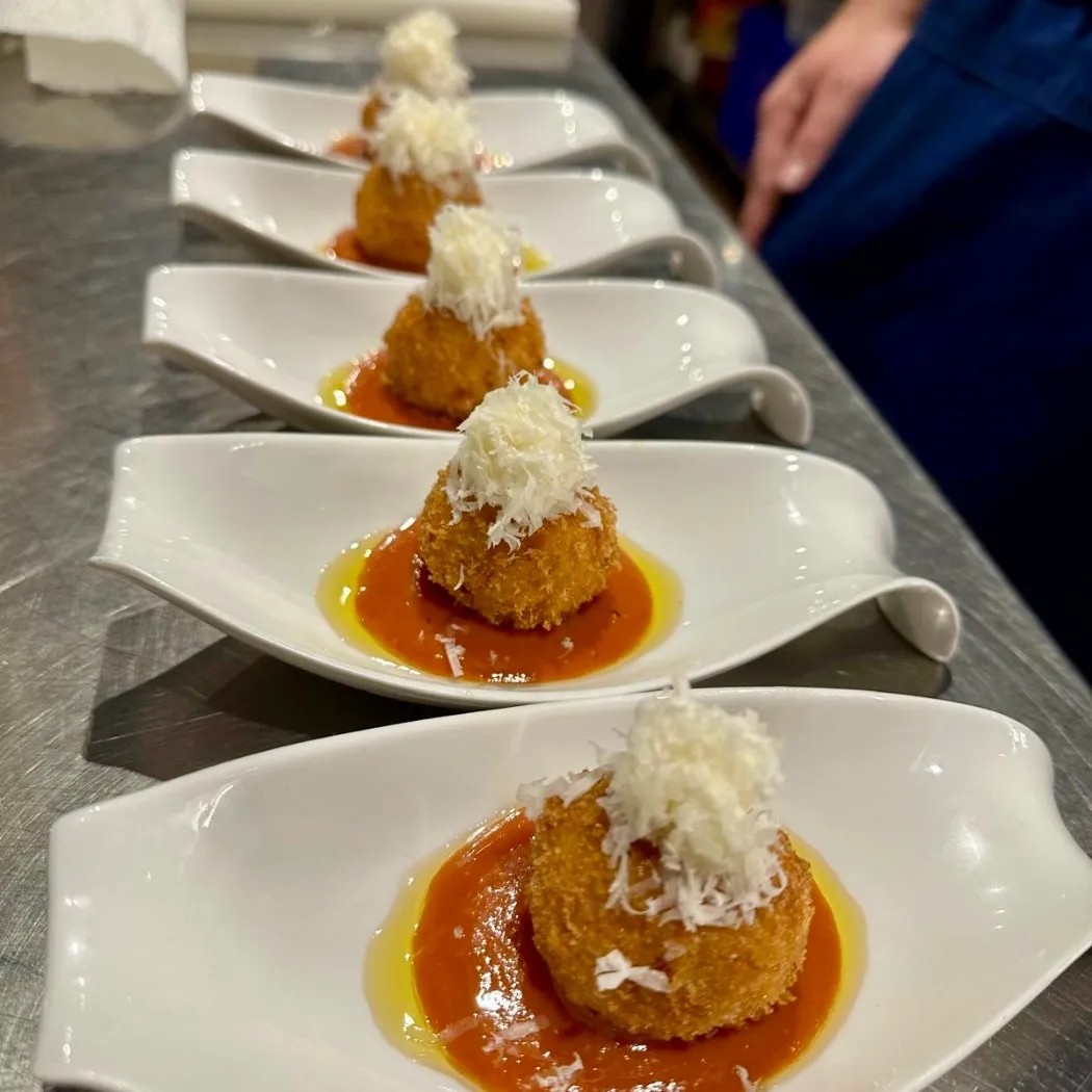 Image alt description