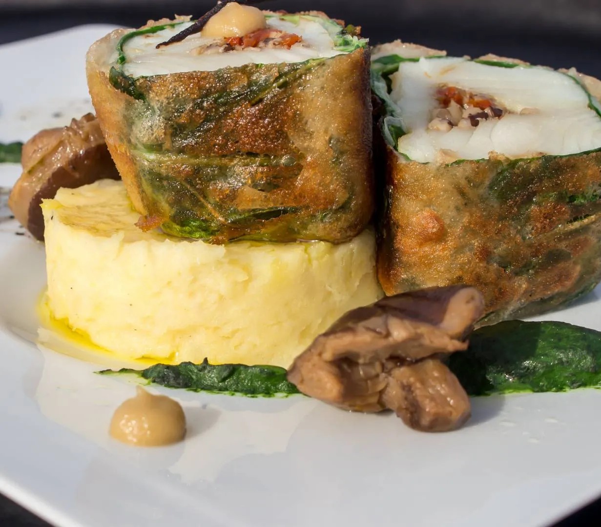 Image alt description