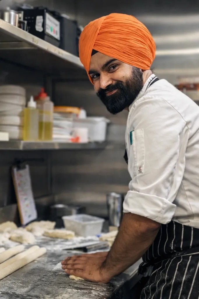 Image alt description