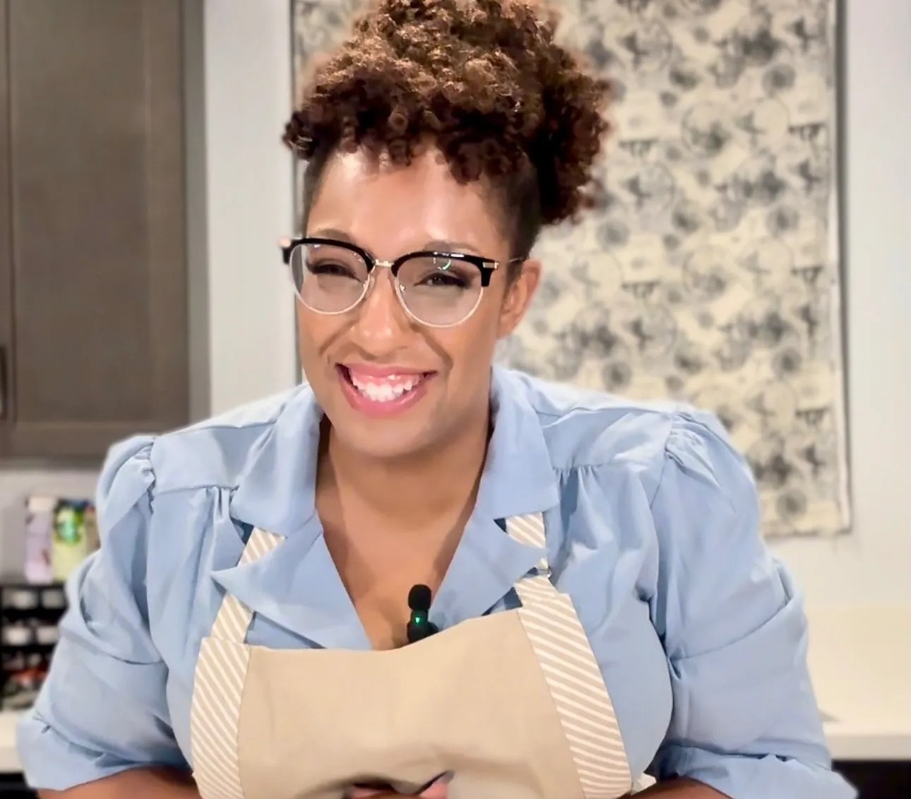 Image alt description