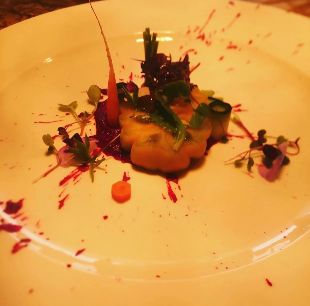 Image alt description