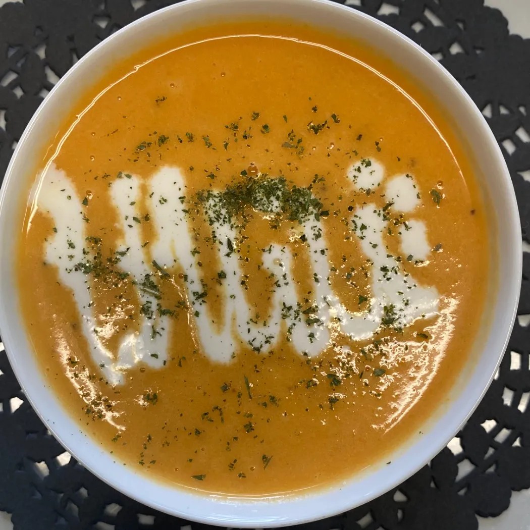 Image alt description