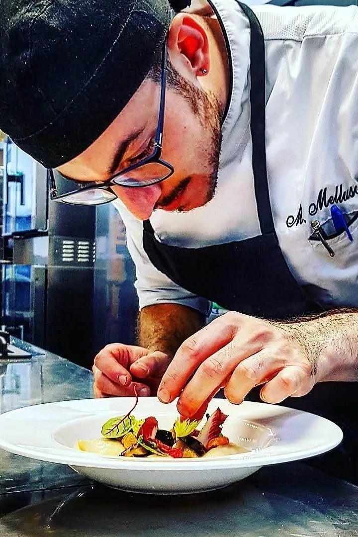 Image alt description