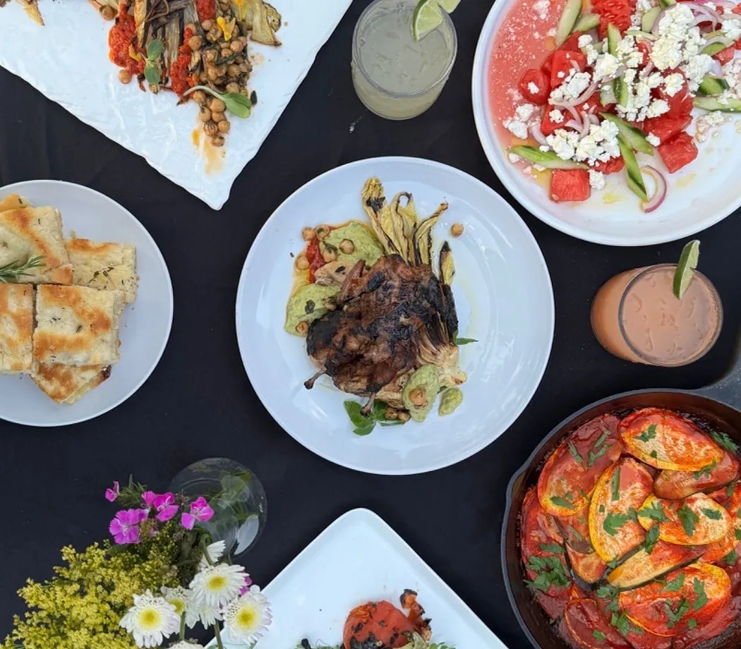 Image alt description