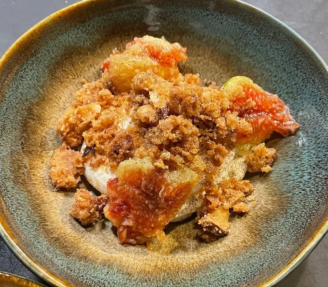 Image alt description