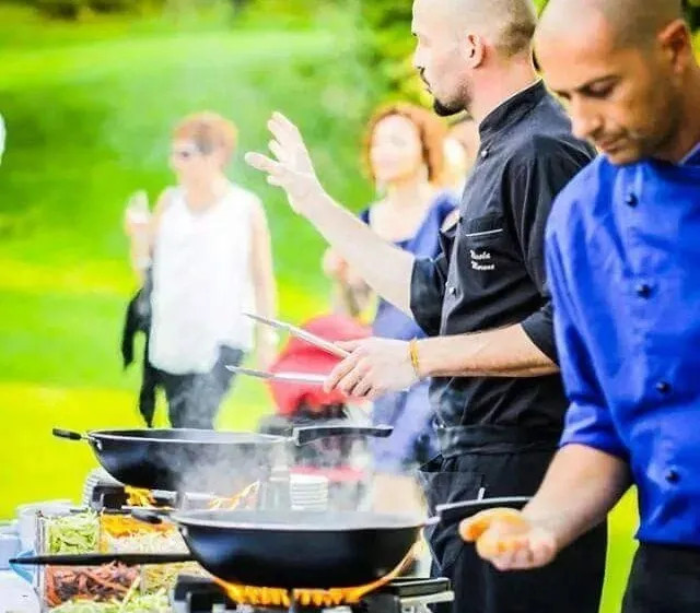 Image alt description