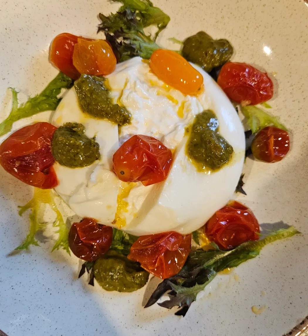 Image alt description