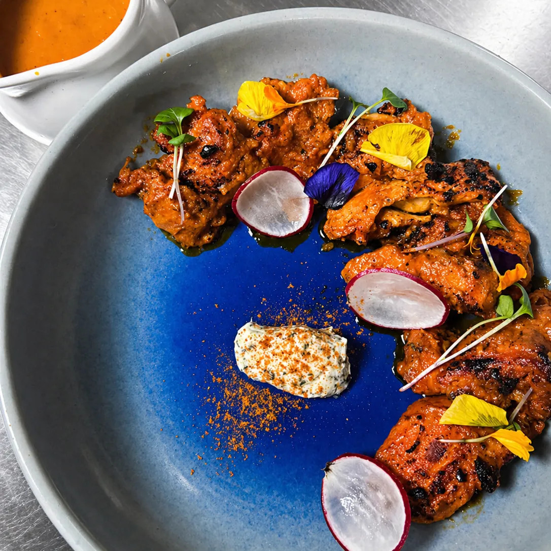 Image alt description