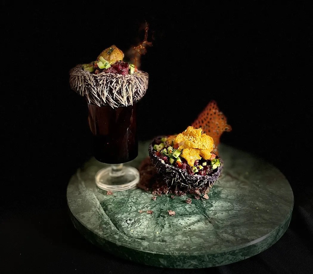 Image alt description