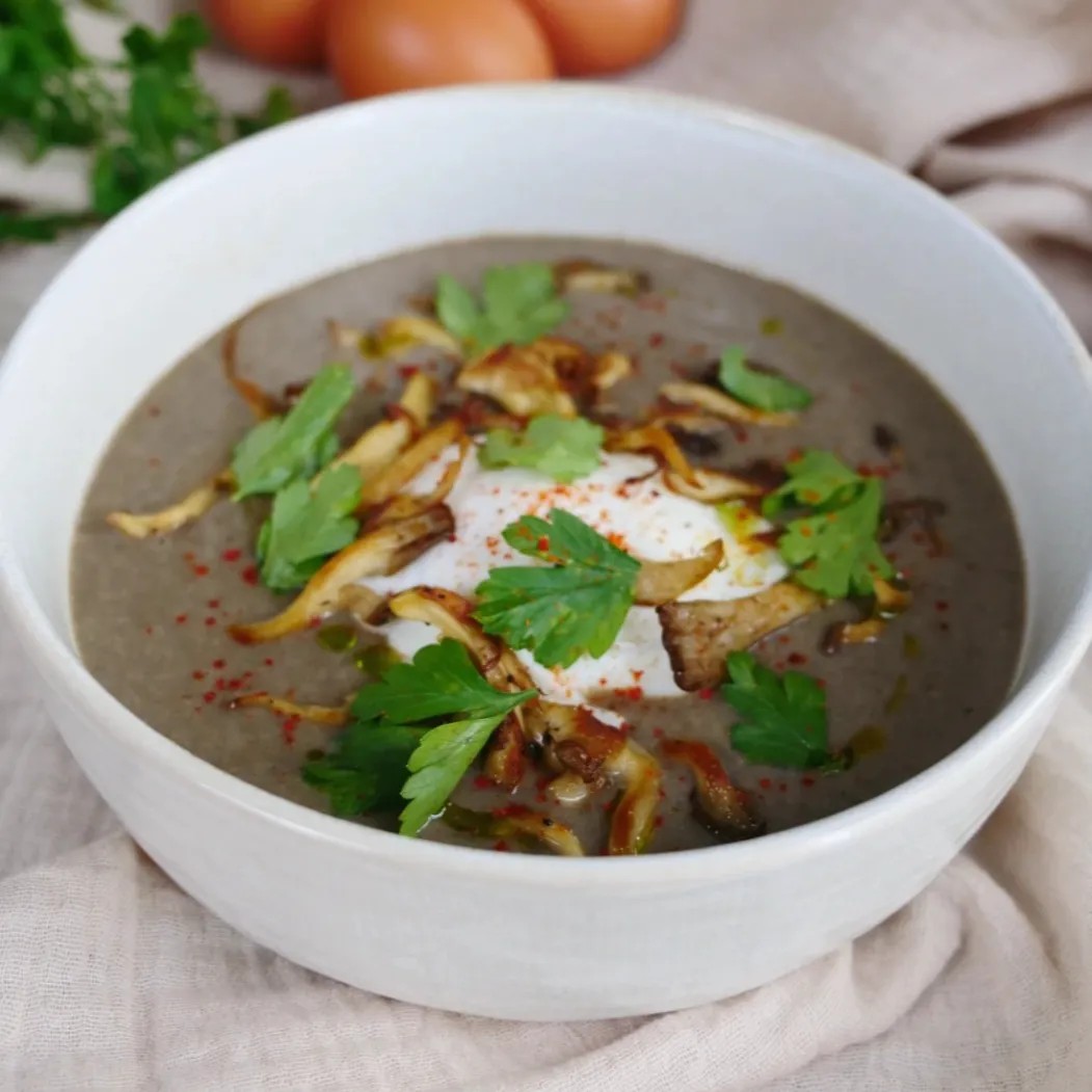 Image alt description