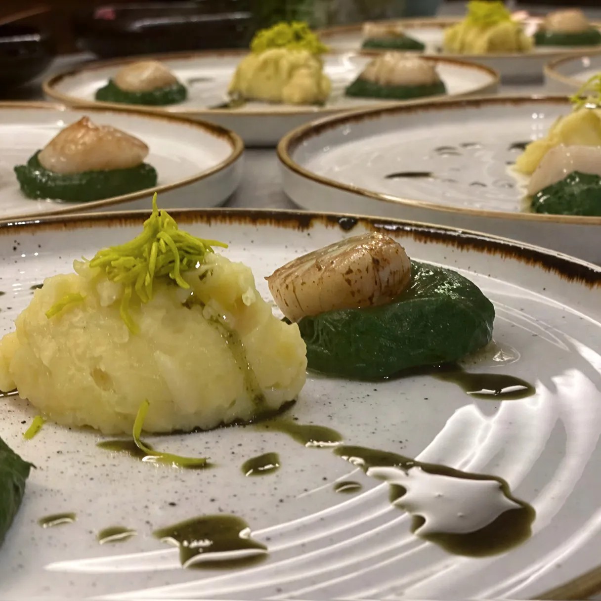 Image alt description