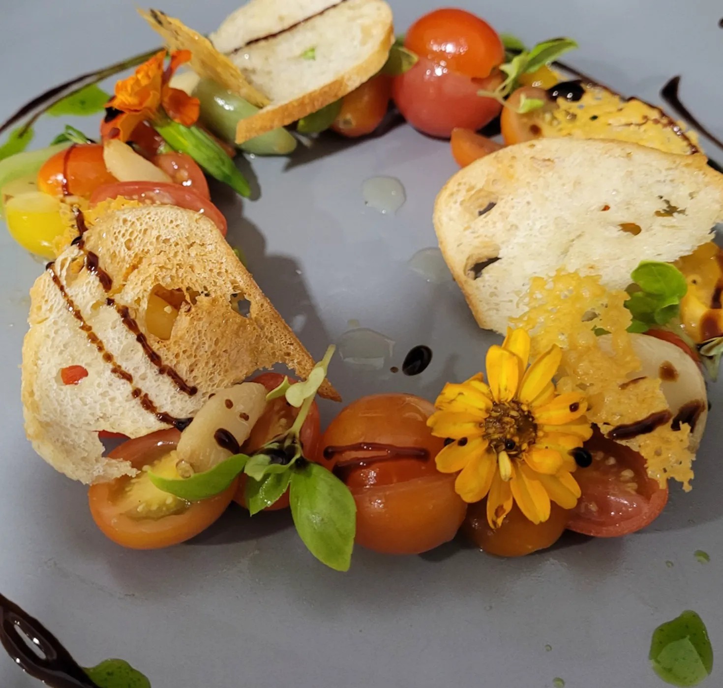 Image alt description