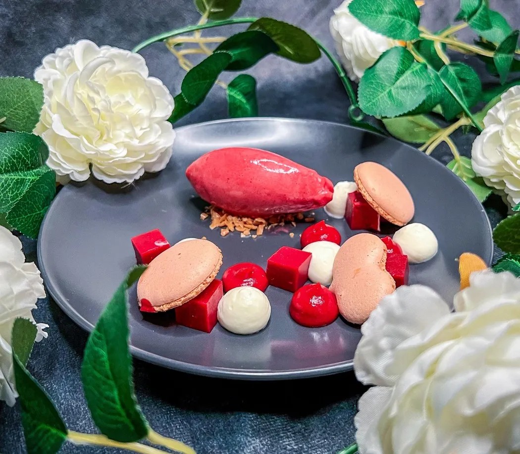 Image alt description