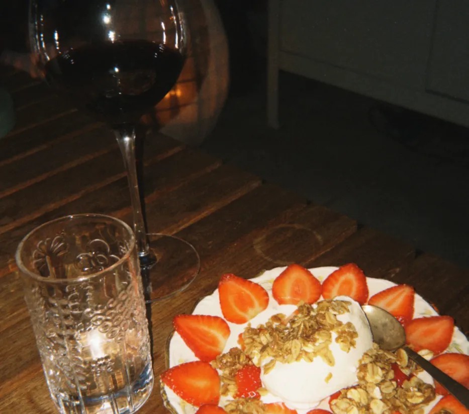 Image alt description