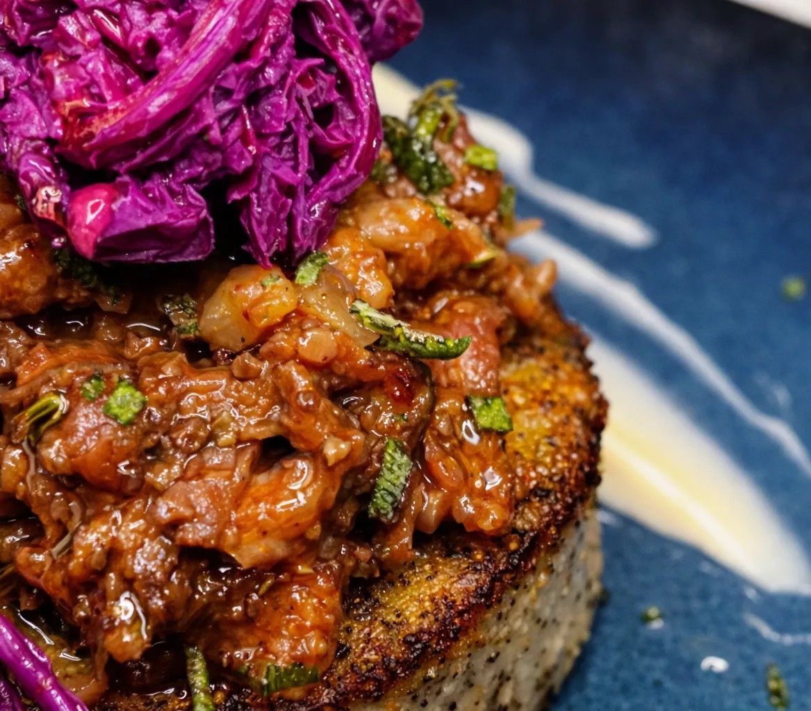 Image alt description