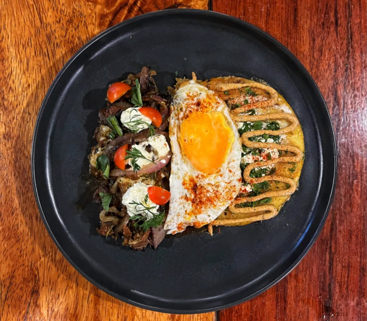 Image alt description