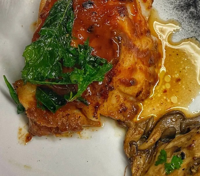 Image alt description