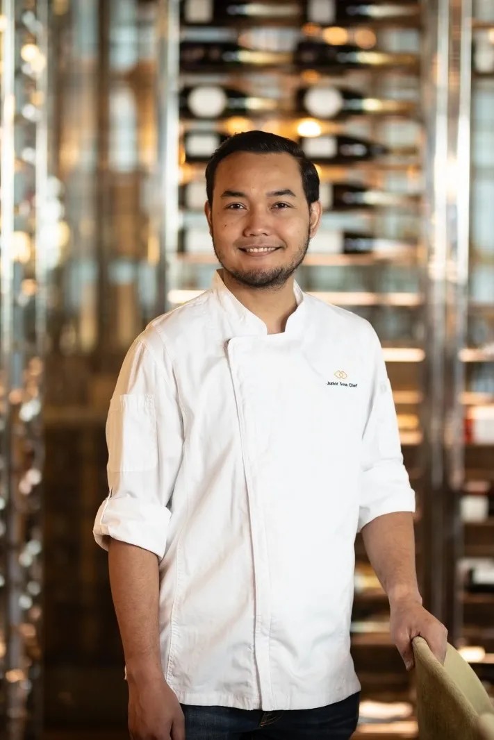 Image alt description