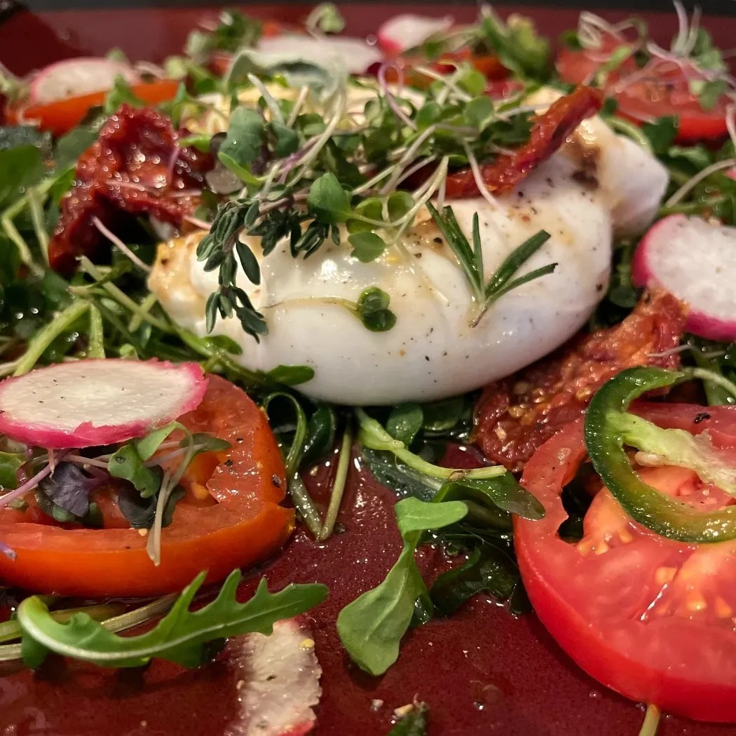 Image alt description