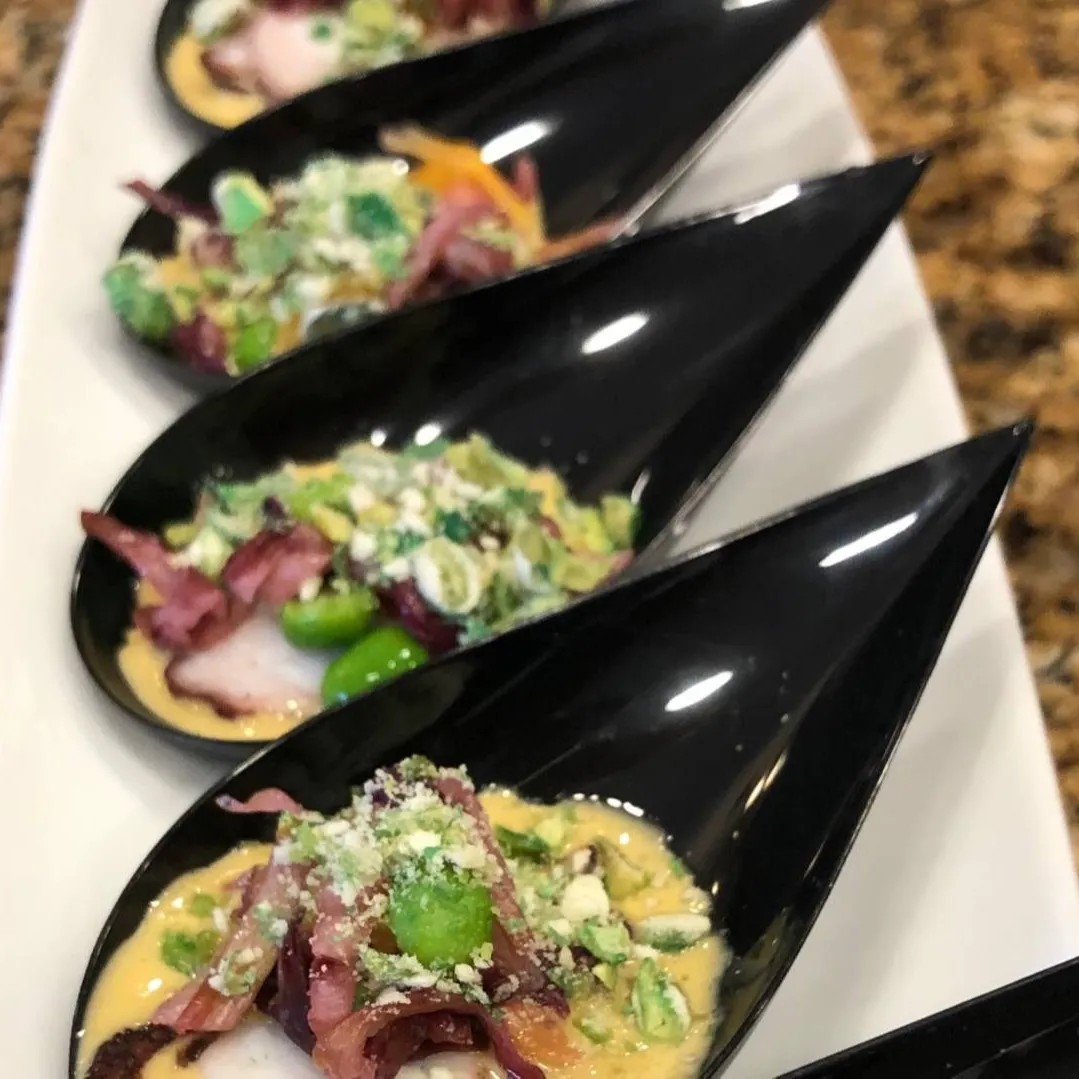 Image alt description