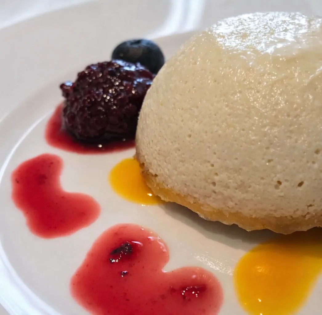 Image alt description