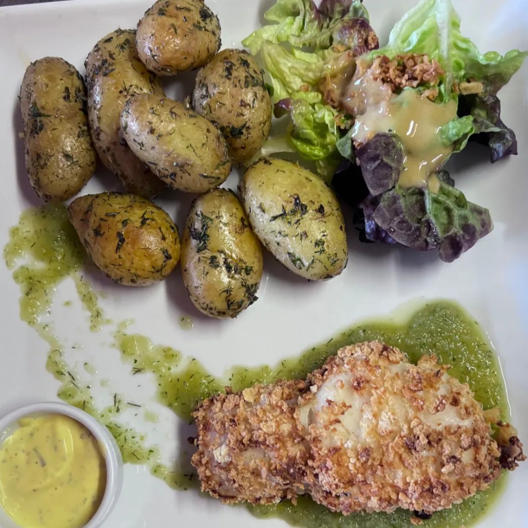 Image alt description