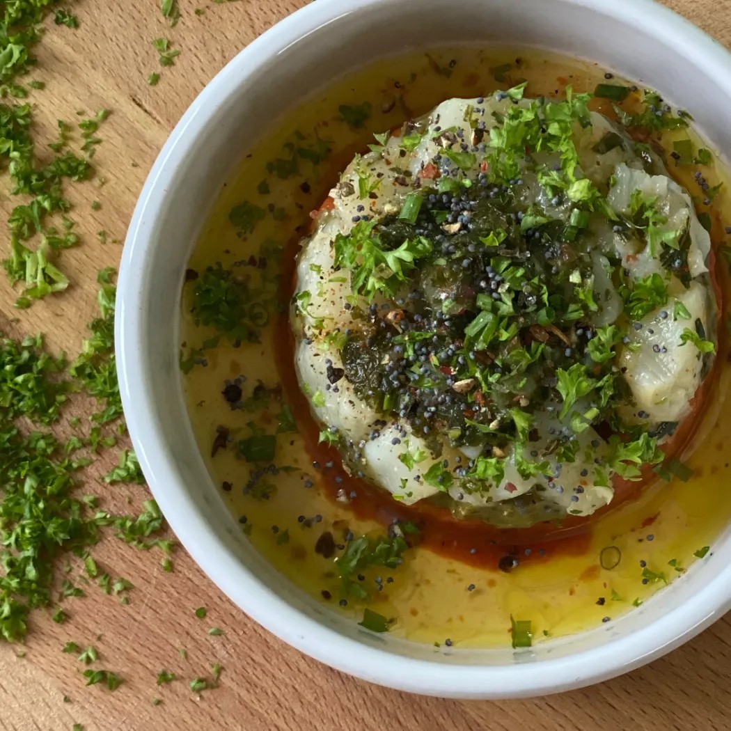 Image alt description