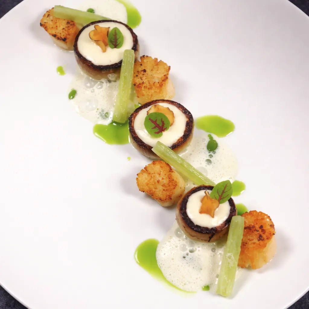 Image alt description