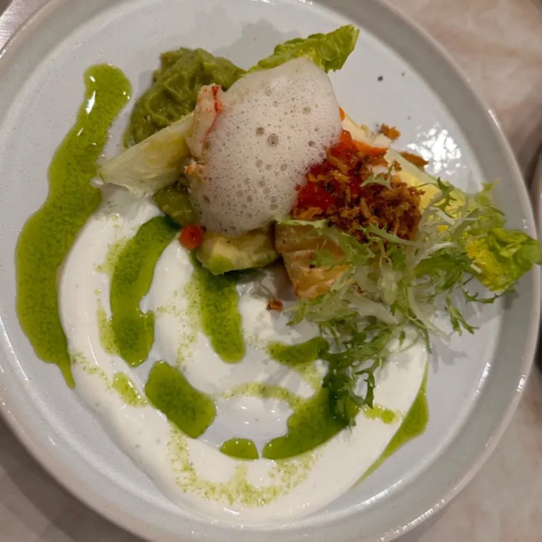 Image alt description