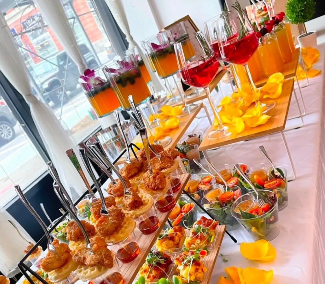 Image alt description