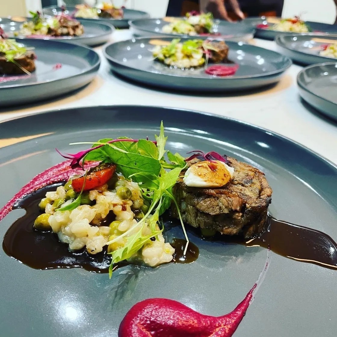 Image alt description