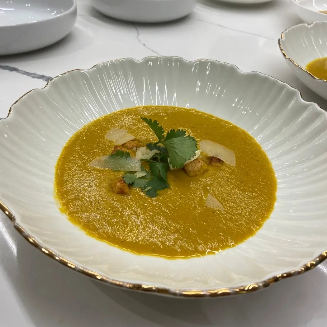 Image alt description