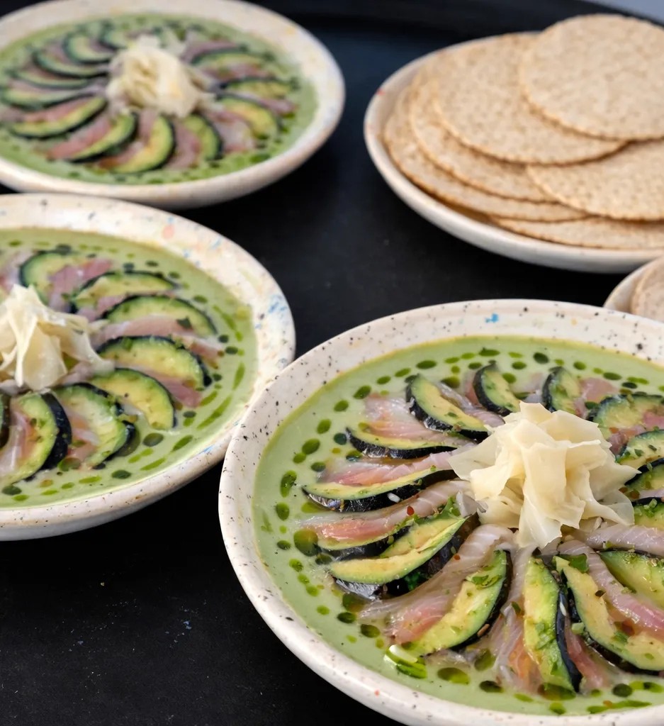 Image alt description